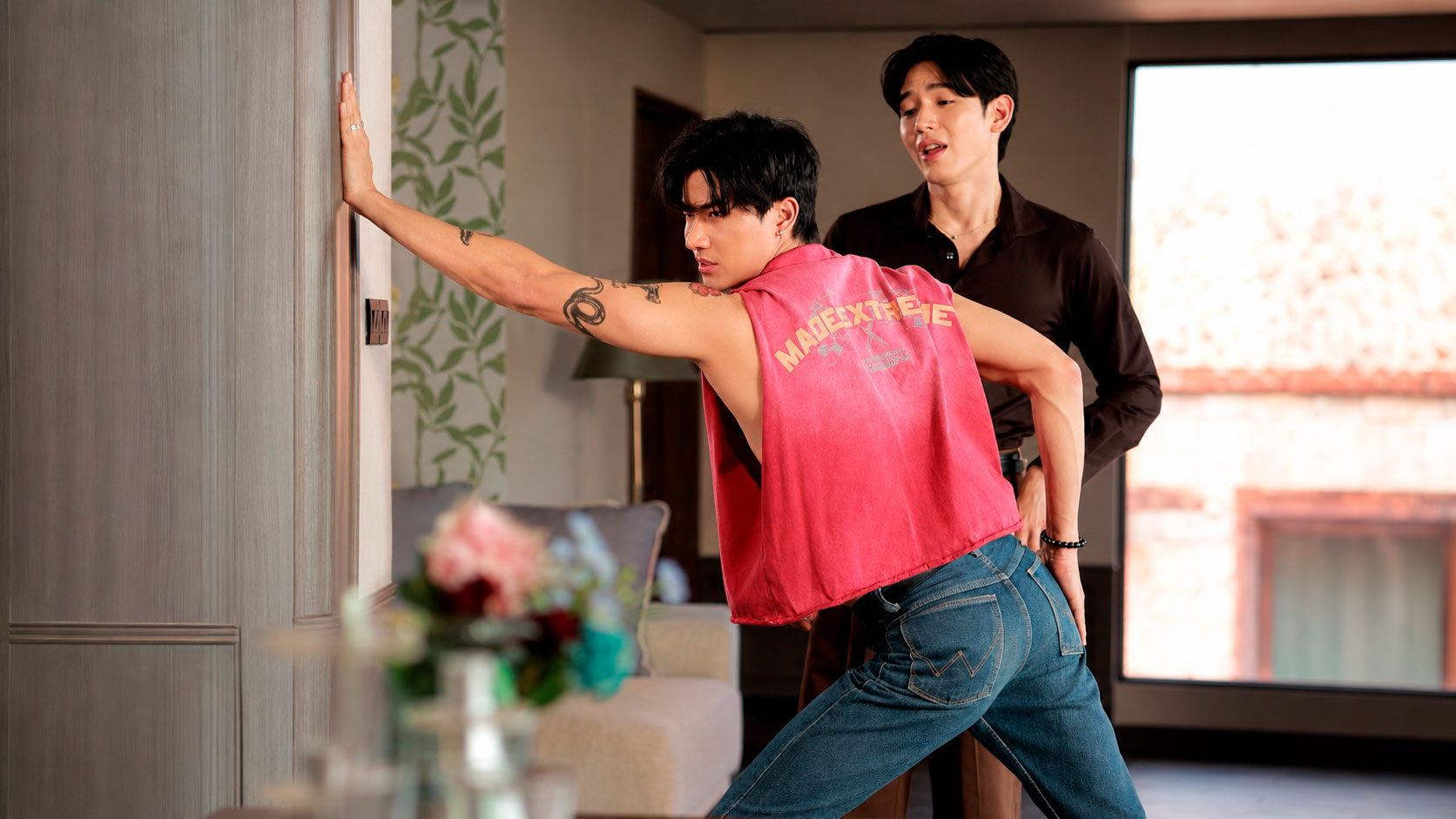 Review: "A Dog and a Plane" Episodio 1