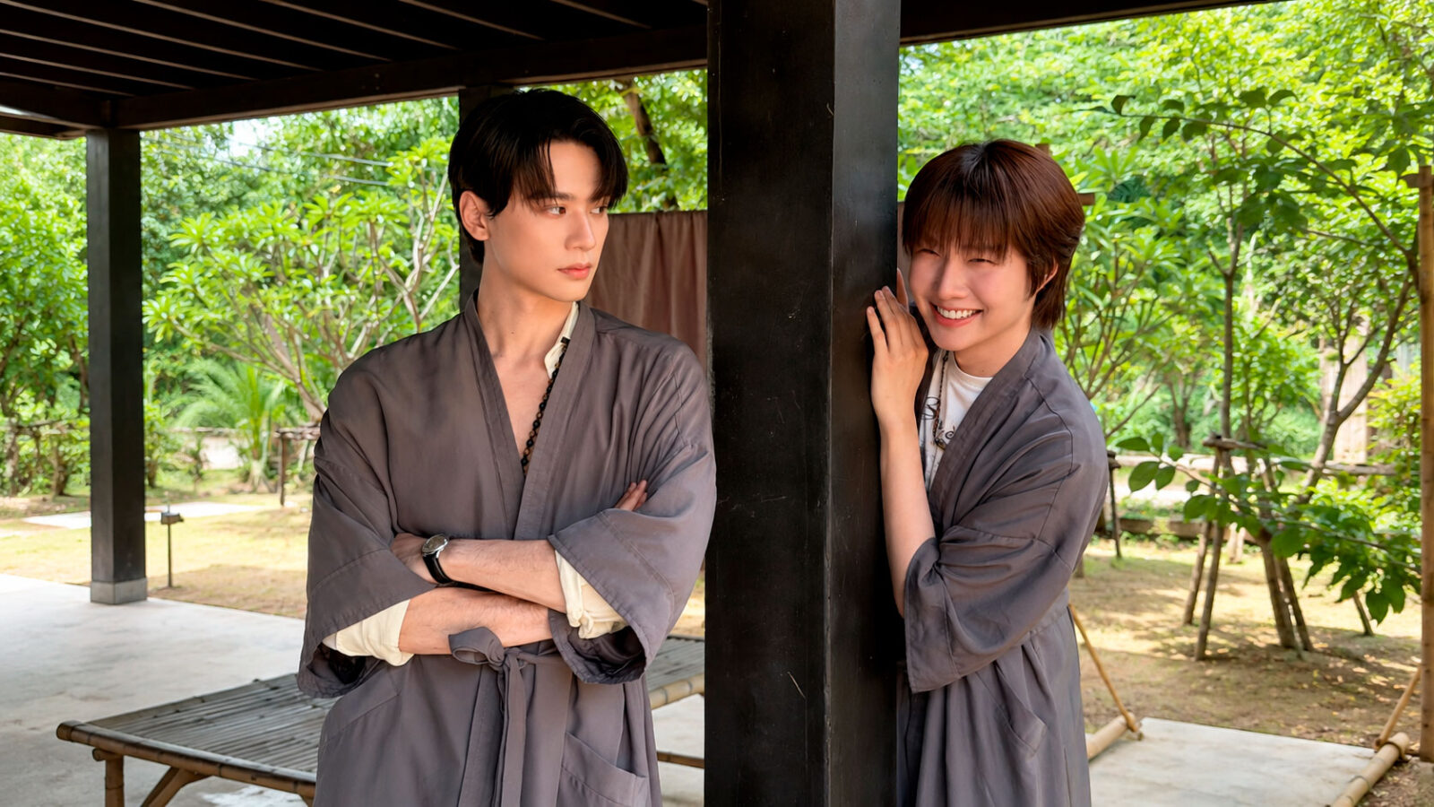 Han sido divulgadas nuevas imágenes del elenco de Khemjira The Series durante las grabaciones del episodio especial