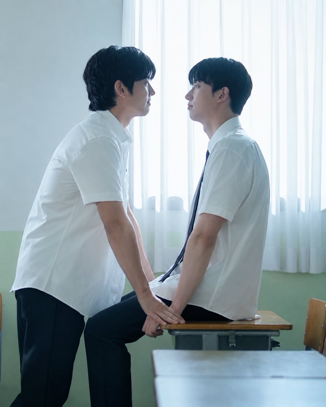 Imágenes fijas de Play Me, la nueva KBL protagonizada por Hongseok de PENTAGON y Park Sunghyun